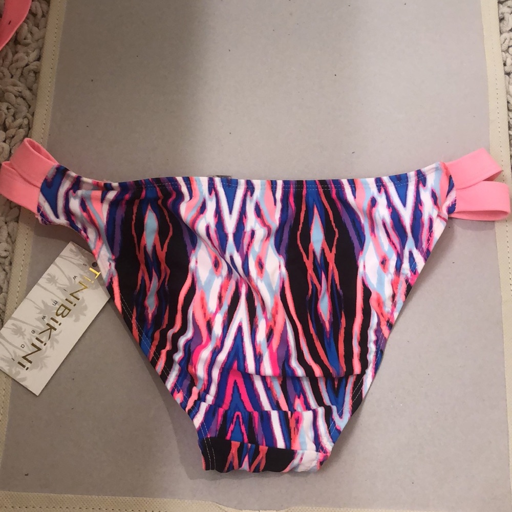 Bikini set - Picture 7 of 11